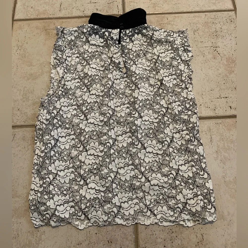 Zara Woman Black & White Lace High Neck Cap Sleeve Top Blouse - Size M - Picture 2 of 6